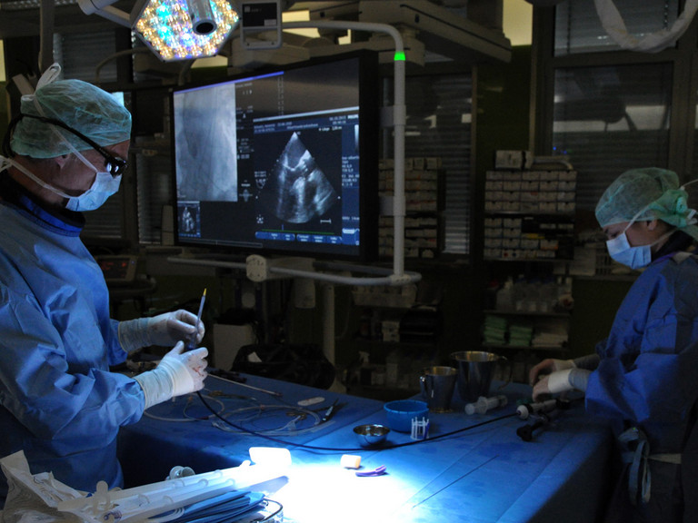Blick in den Operationssaal der Gefäßchirurgie im Albertinen Krankenhaus/Albertinen International in Hamburg