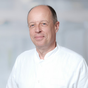 Prof. Dr. med. Friedrich-Christian Rieß - Chairman des Herz- und Gefäßzentrums, Chefarzt der Herzchirurgie - Albertinen International