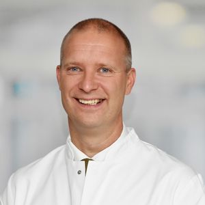 [Translate to English:] Dr. med. Henrik Zecha Chefarzt Urologie und Uroonkologie - Albertinen Krankenhaus Hamburg