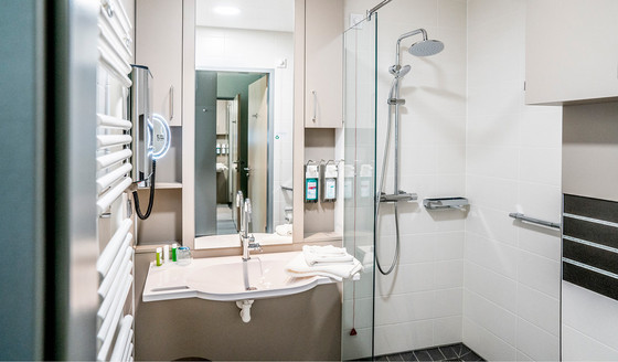Bathroom in the elective treatment ward in the Albertinen Hospital/Albertinen International in Hamburg